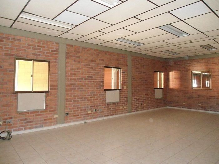 Warehouse: Parque Industrial Y Comercal Tulua A-2, Tulua, AK 00000